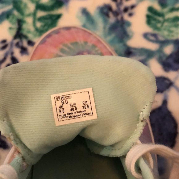 Vans tie dye shoes - Picture 6 of 6